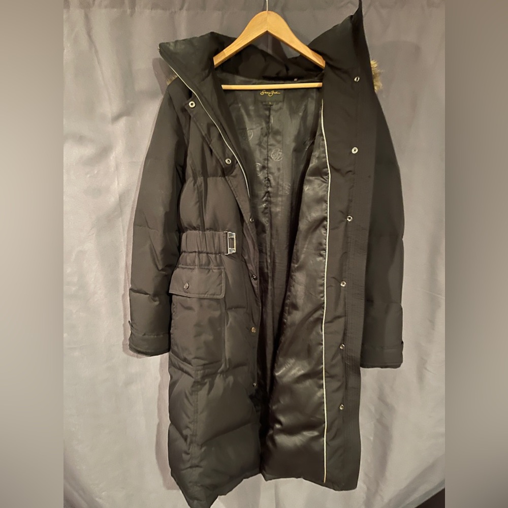 Womens puffer coat in black